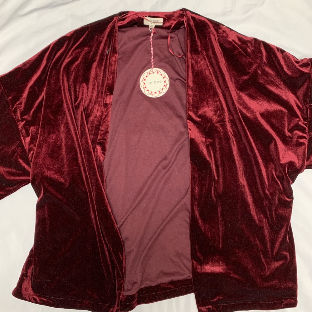 UmGee Velvet kimono